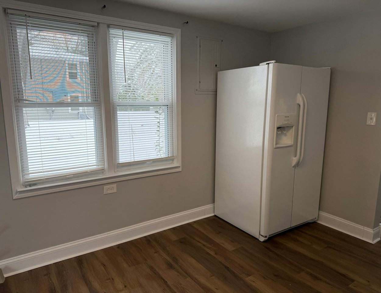 2396 S Long Lake Rd, Unit Lower - Photo 3 of 10