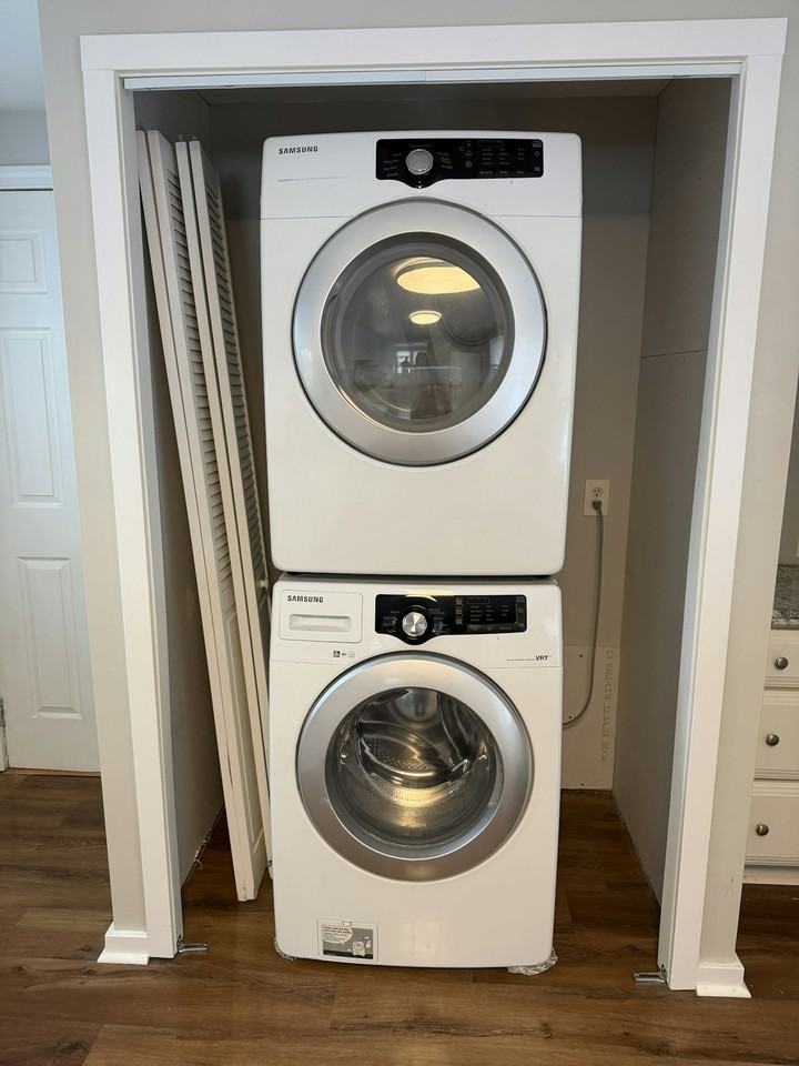 2396 S Long Lake Rd, Unit Lower - Photo 7 of 10