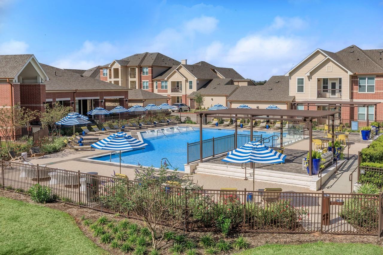 Ravella at Sienna - Photo 5 of 50