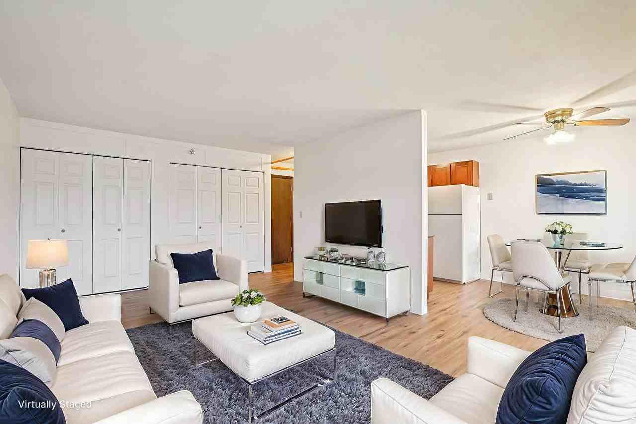 Eastside 1276 - Photo 2 of 50