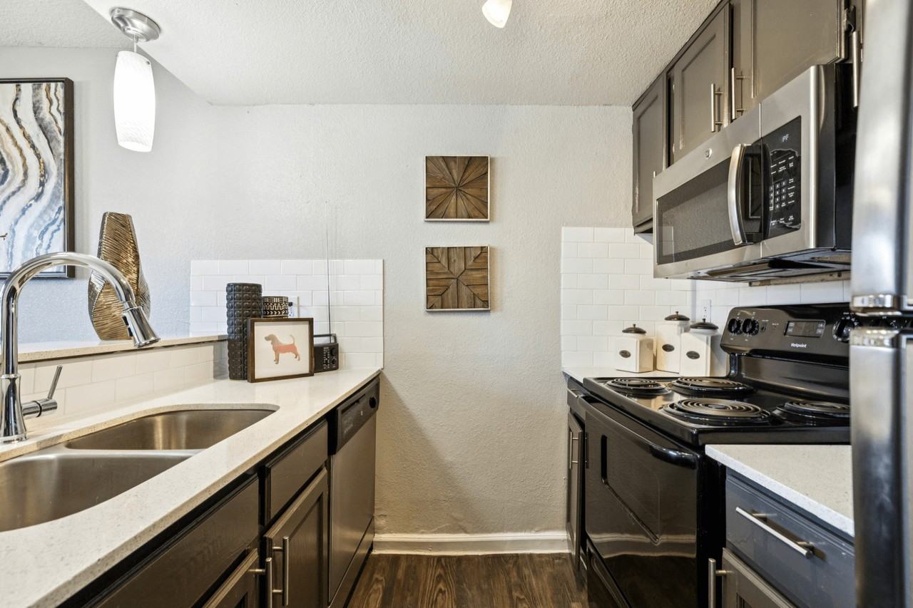 The Mark at 2600 - Photo 4 of 19