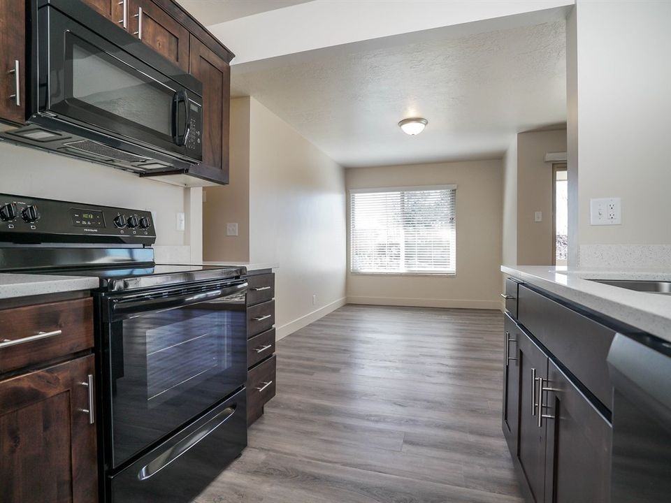 Harrison Pointe - Photo 2 of 8