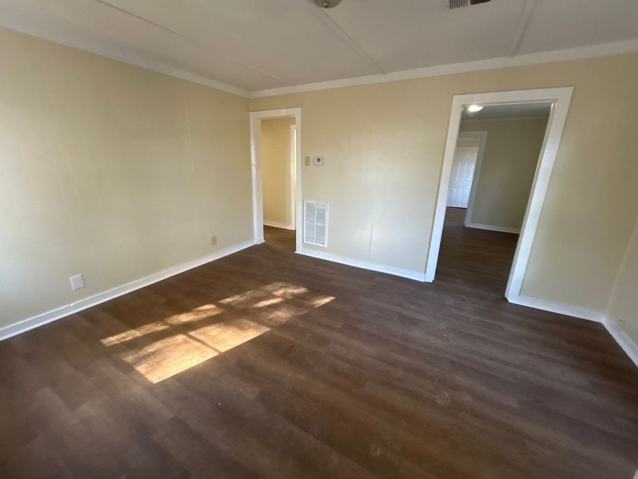 123 Wilson St - Photo 2 of 9