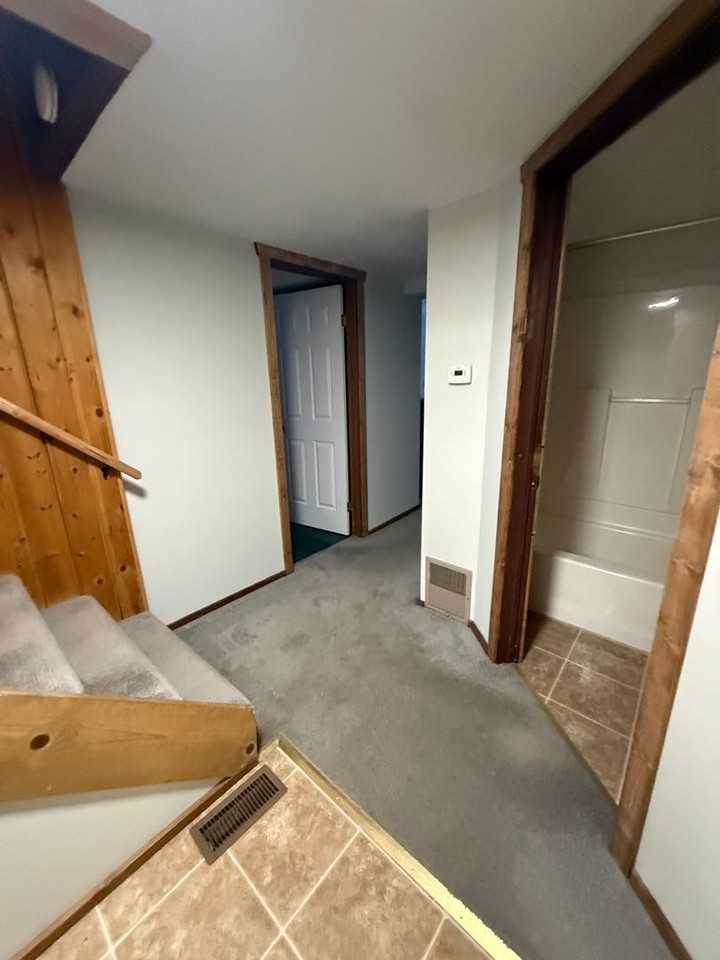 1502 Golden View Dr - Photo 5 of 20