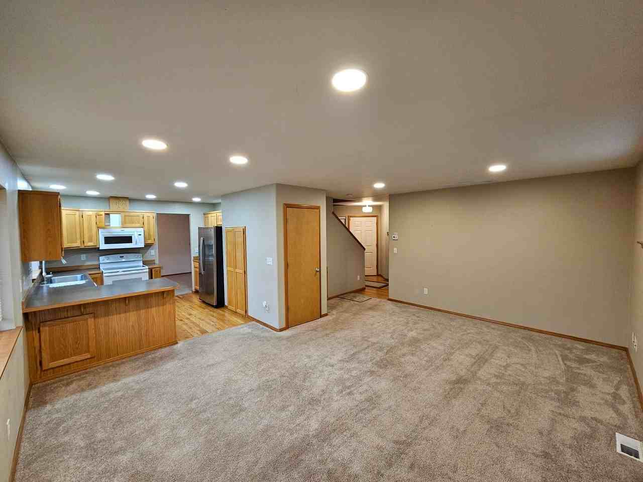 17251 Keri Pl Se - Photo 5 of 30