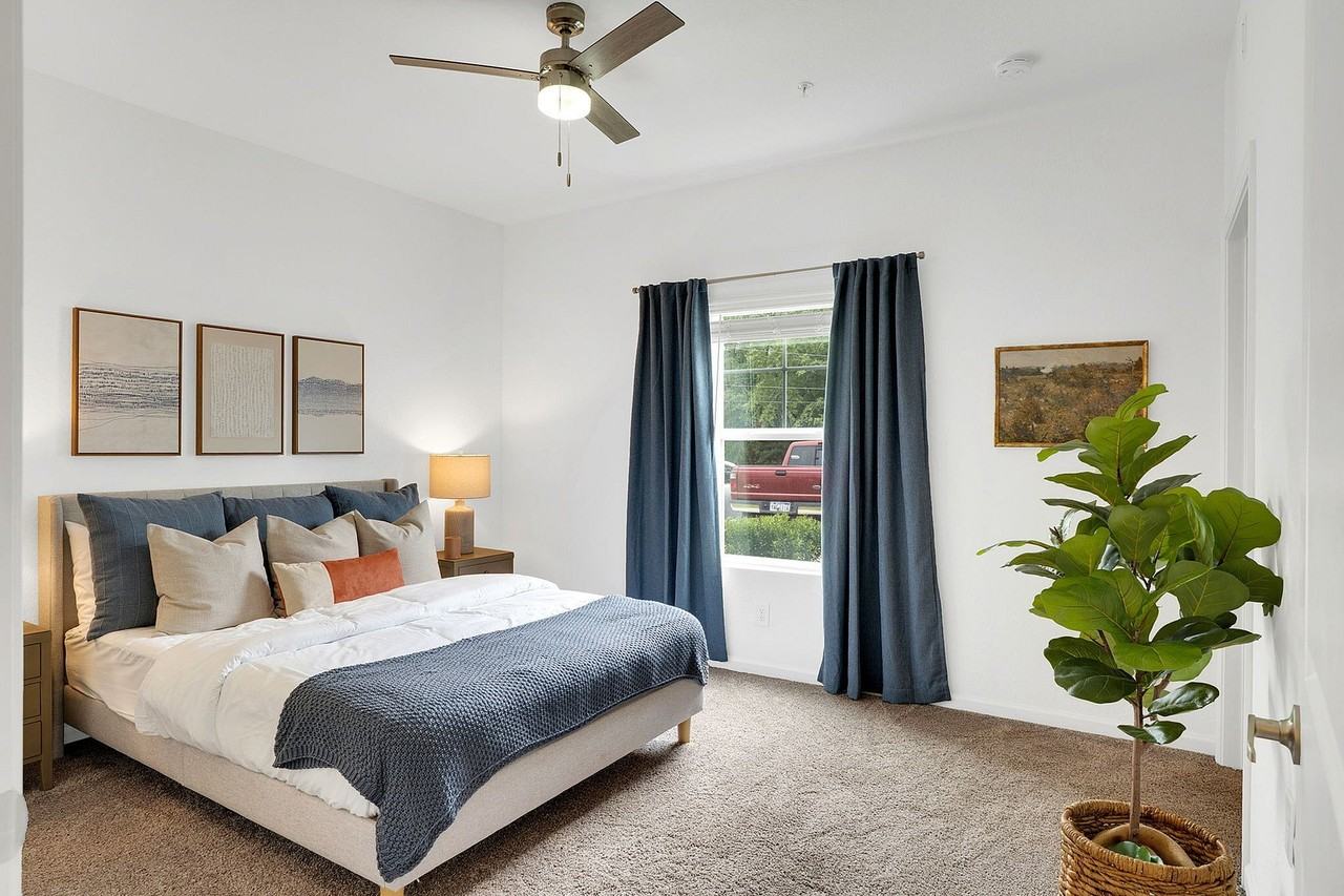 Waters Edge - Photo 2 of 18