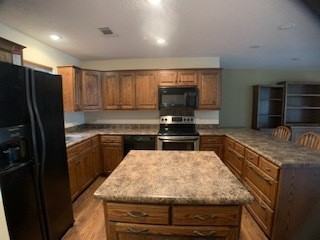 Chateau Apartments - Photo 6 of 50