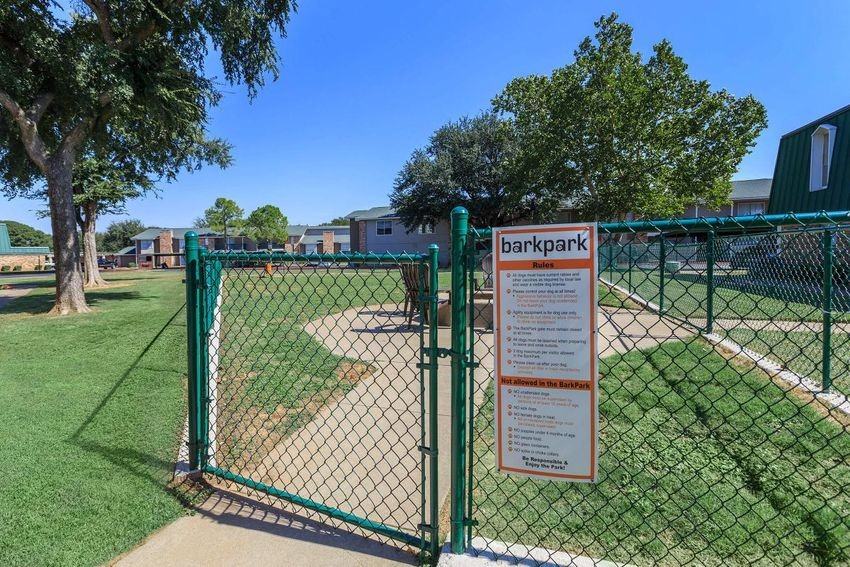 Waterford Glen - Photo 6 of 50