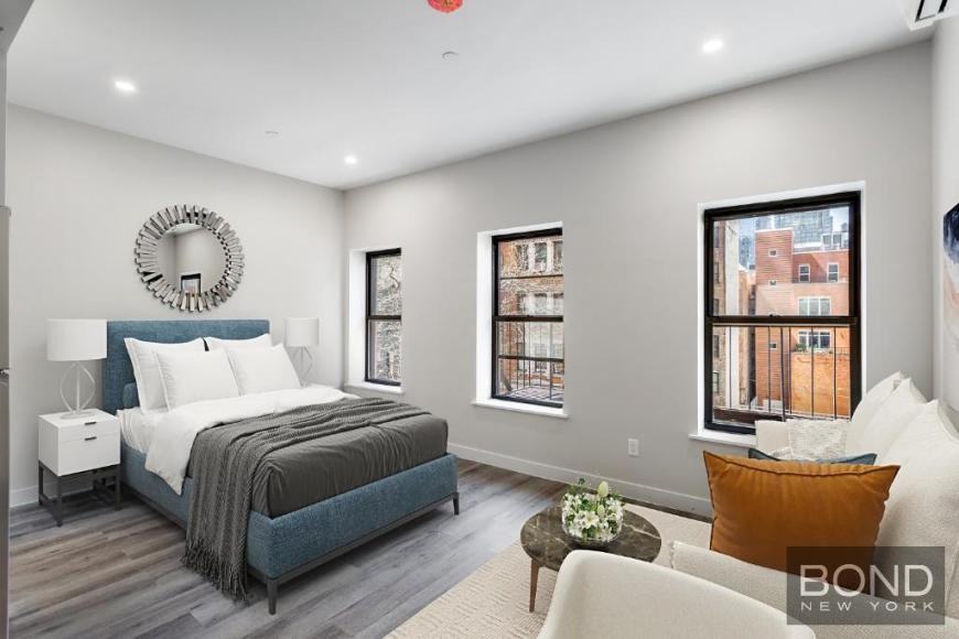 317 West 48th Street - Photo 3 of 5