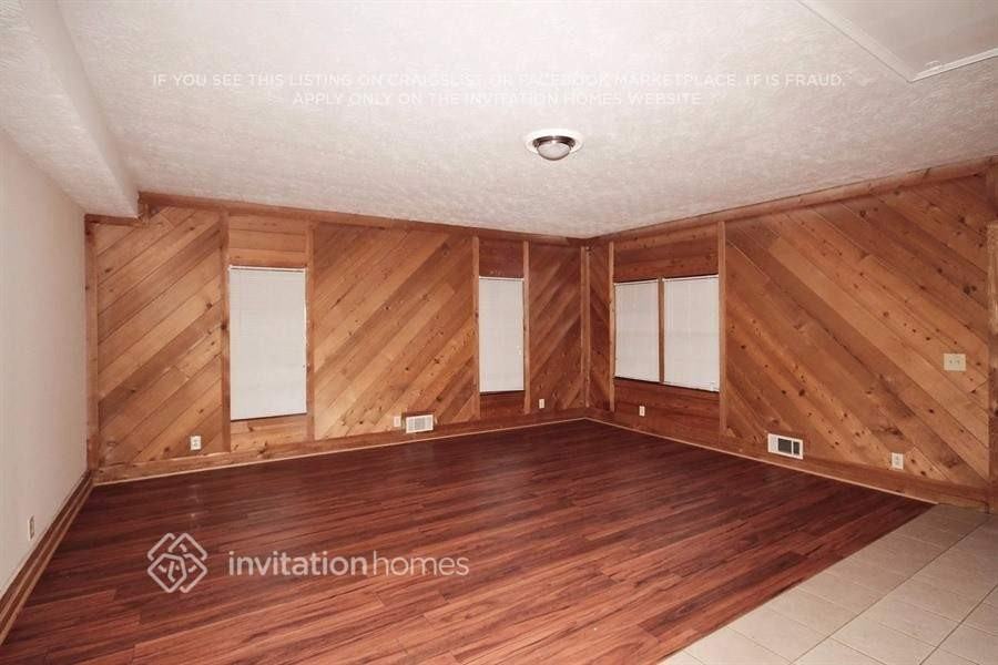 4640 Mountain Creek Dr Ne - Photo 7 of 19