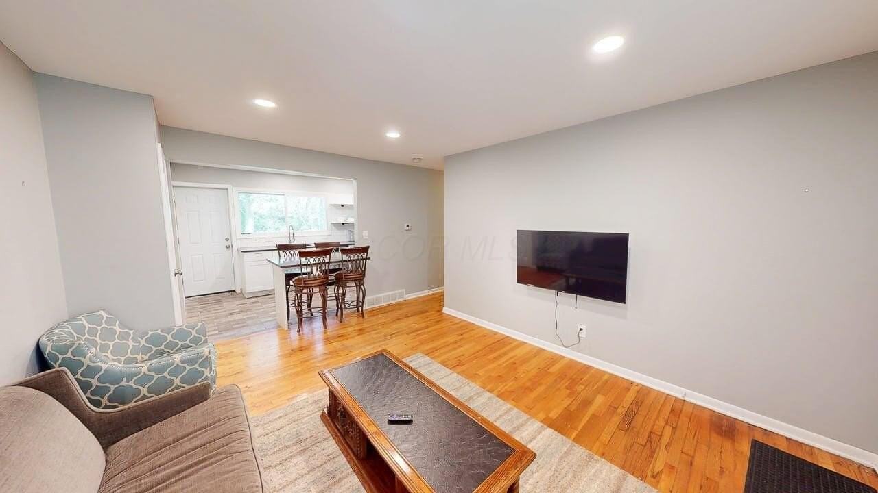 32 Marion St - Photo 4 of 36