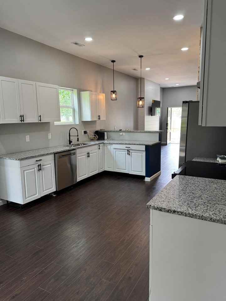 462 S Hampton Rd - Photo 6 of 7