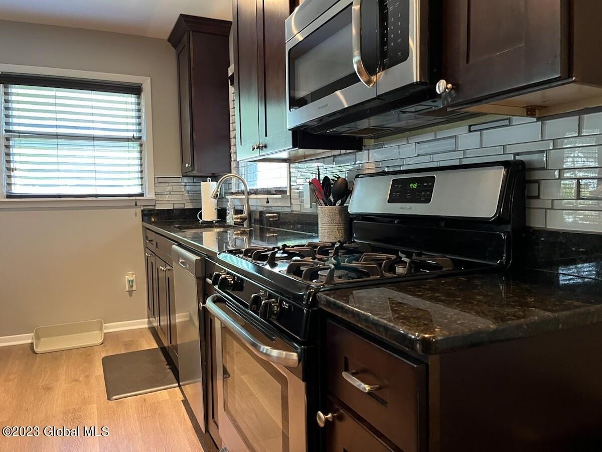 132 Jefferson St - Photo 6 of 22