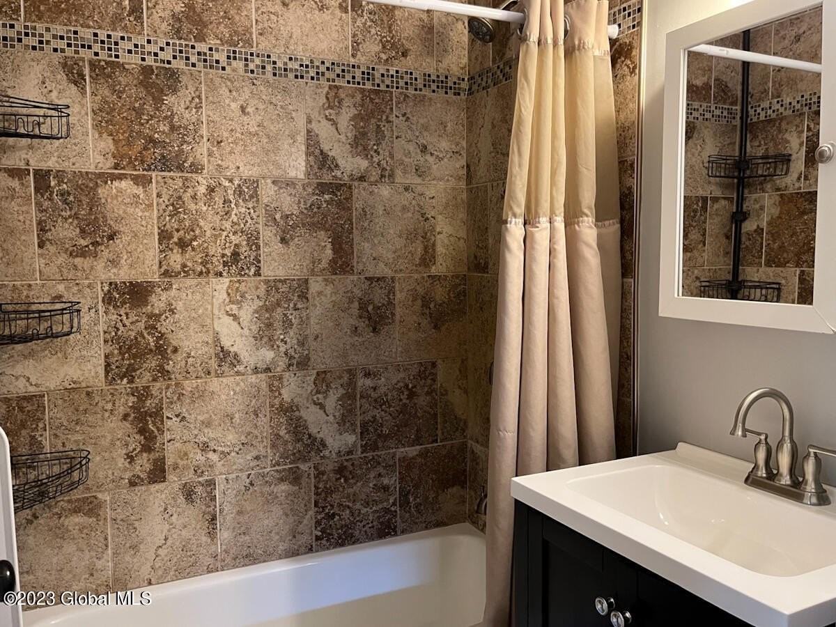 132 Jefferson St - Photo 7 of 22