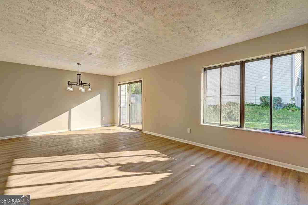 288 Country Club Drive - Photo 6 of 12