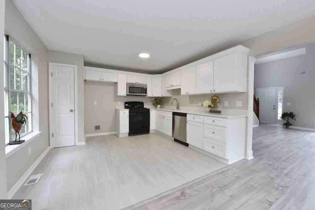 1575 Watercrest Cir - Photo 6 of 20