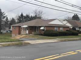 featured image of 152 Drakes Lane