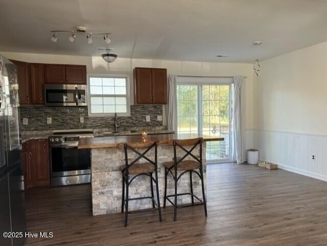 108 Mimosa Cir - Photo 2 of 12