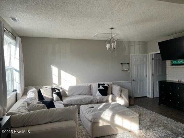 108 Mimosa Cir - Photo 5 of 12