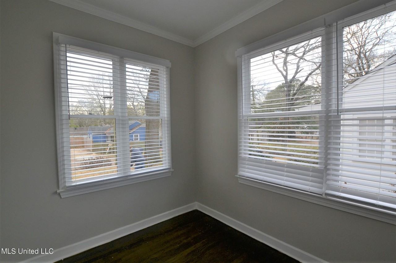 510 Hartfield St - Photo 6 of 20