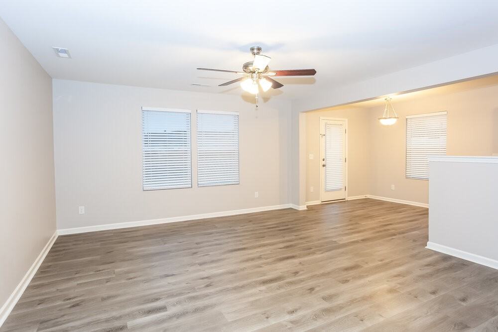 1083 Manston Pl Sw - Photo 4 of 15