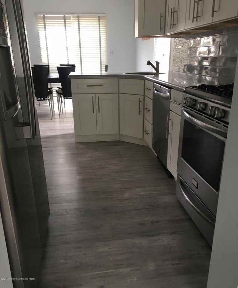 96 Cedar Ave Apt 1 #1 - Photo 3 of 16