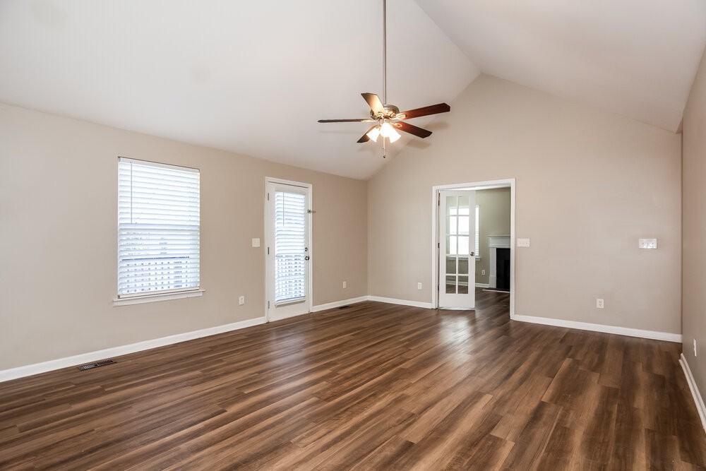 3836 Bullard St - Photo 5 of 16