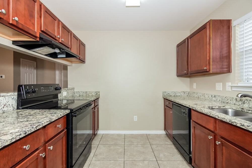 3836 Bullard St - Photo 7 of 16