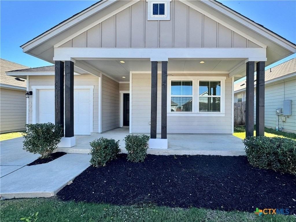 320 La Escalera Drive