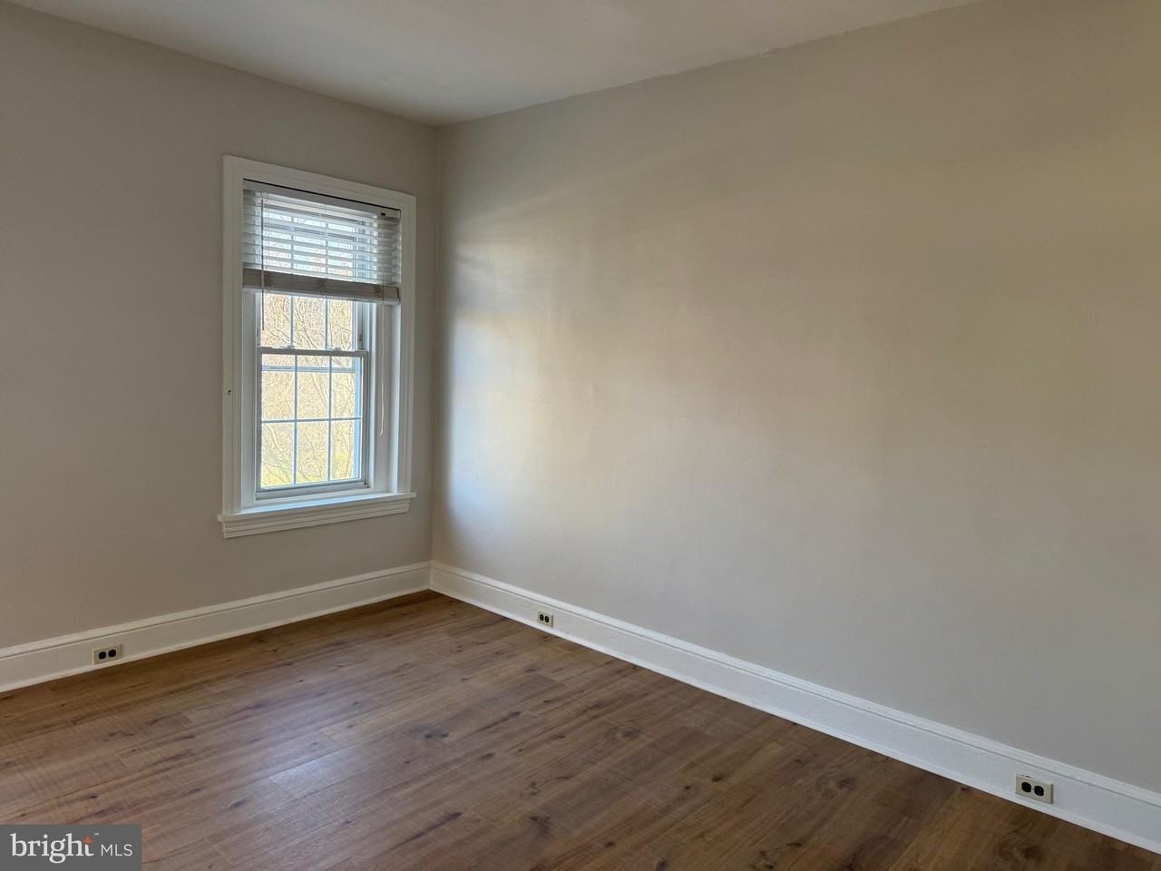 1812 Delaware Ave Apt 2 #2 - Photo 6 of 13