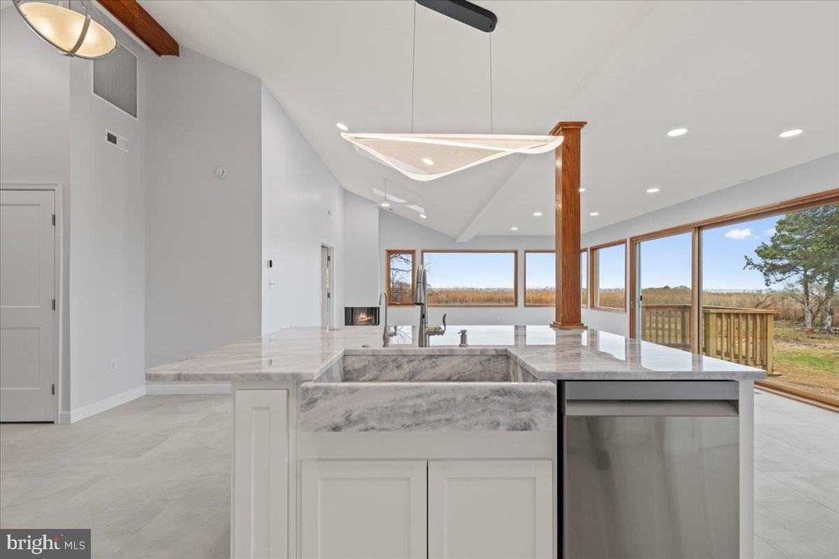 1345 Ellicott Ave - Photo 7 of 43