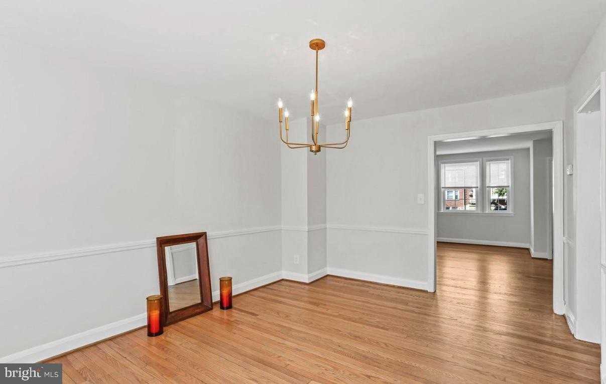 403 Stratford Rd - Photo 6 of 19