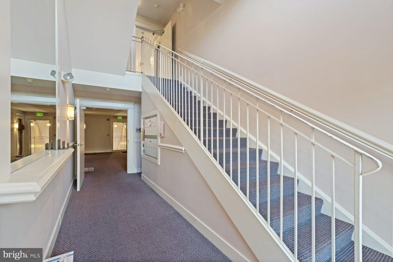 8901 Stone Creek Pl Apt T3 #T3 - Photo 2 of 25