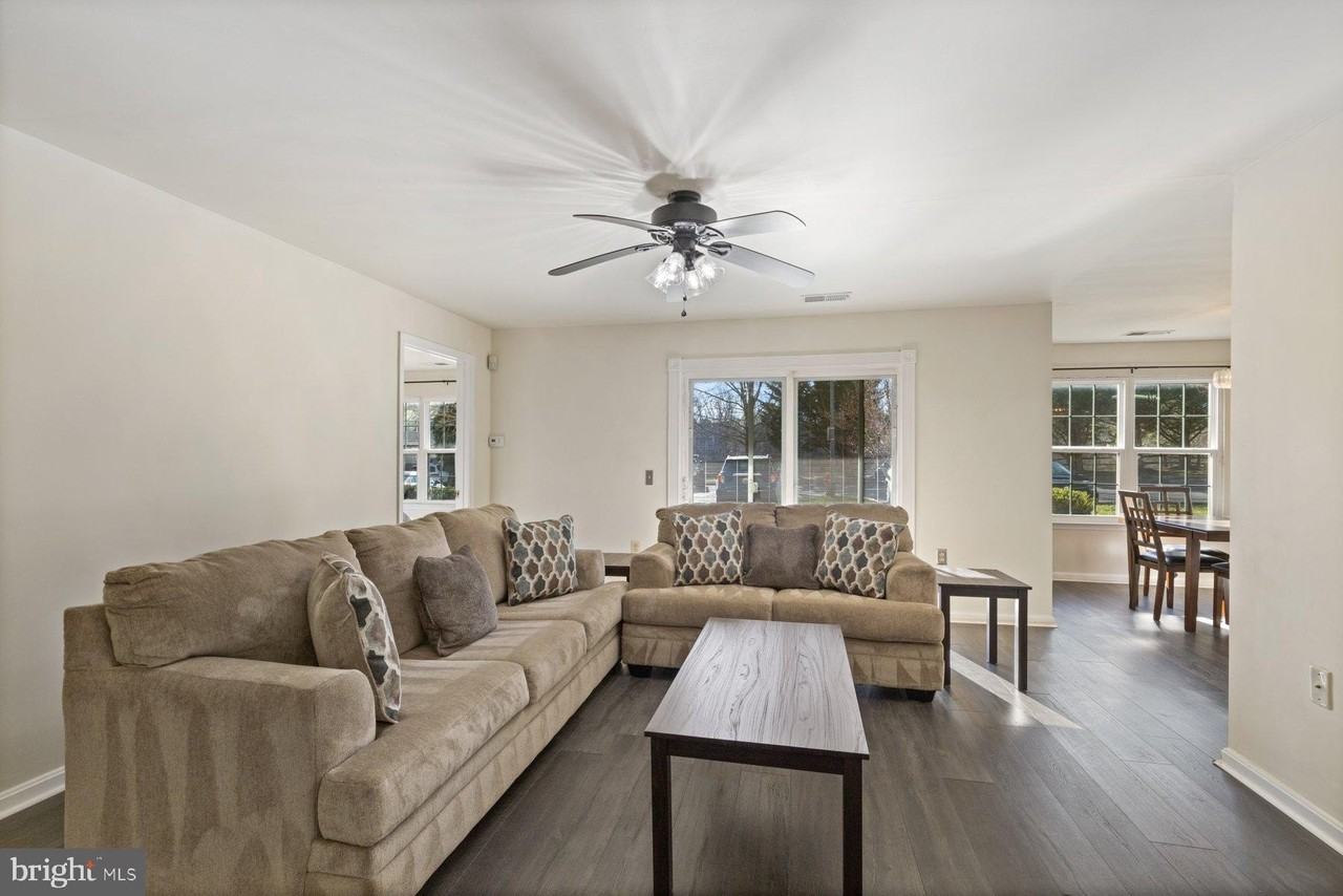 8901 Stone Creek Pl Apt T3 #T3 - Photo 5 of 25