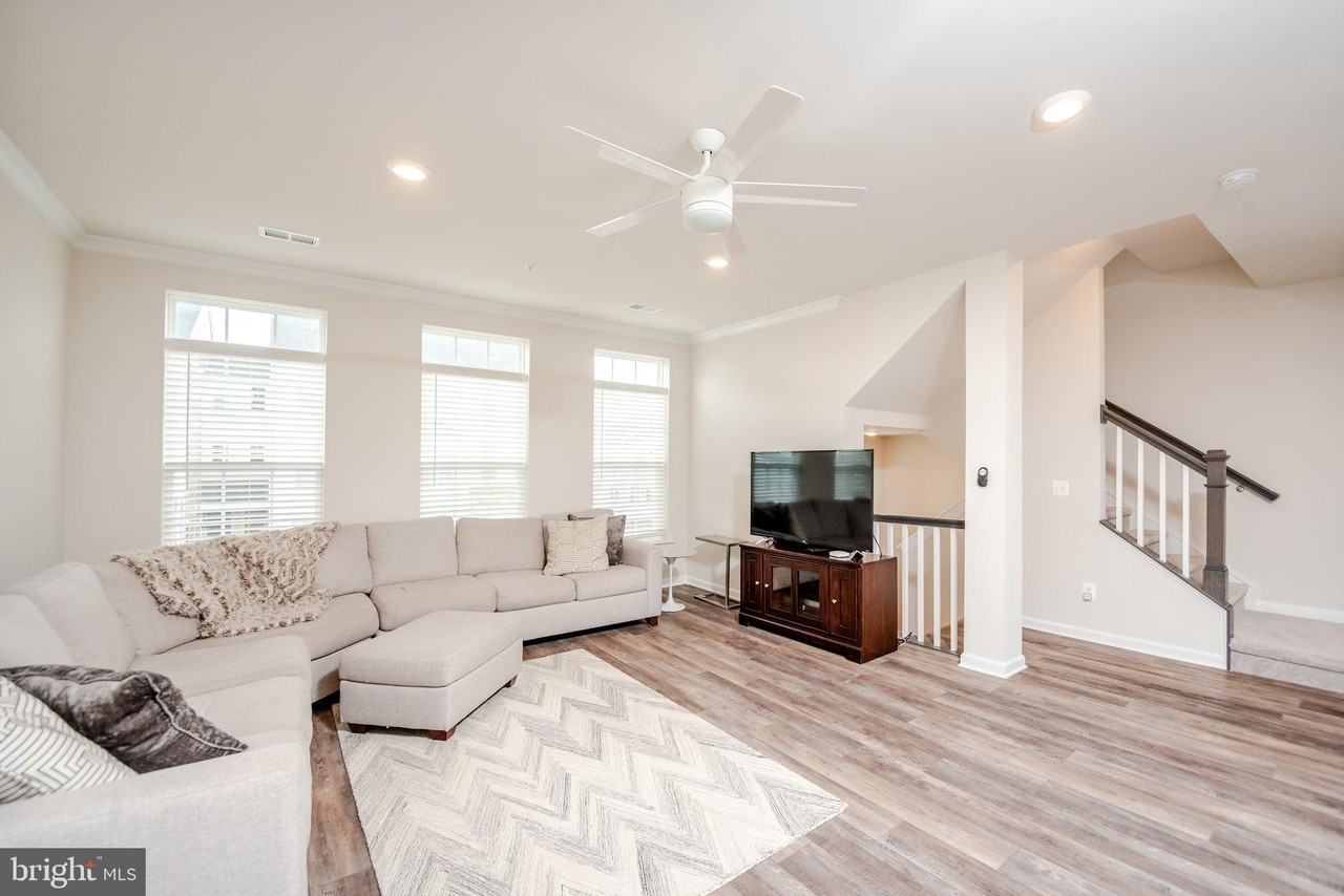 5907 Krantz Dr - Photo 5 of 30