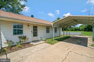 featured image of 728 Carson Avenue