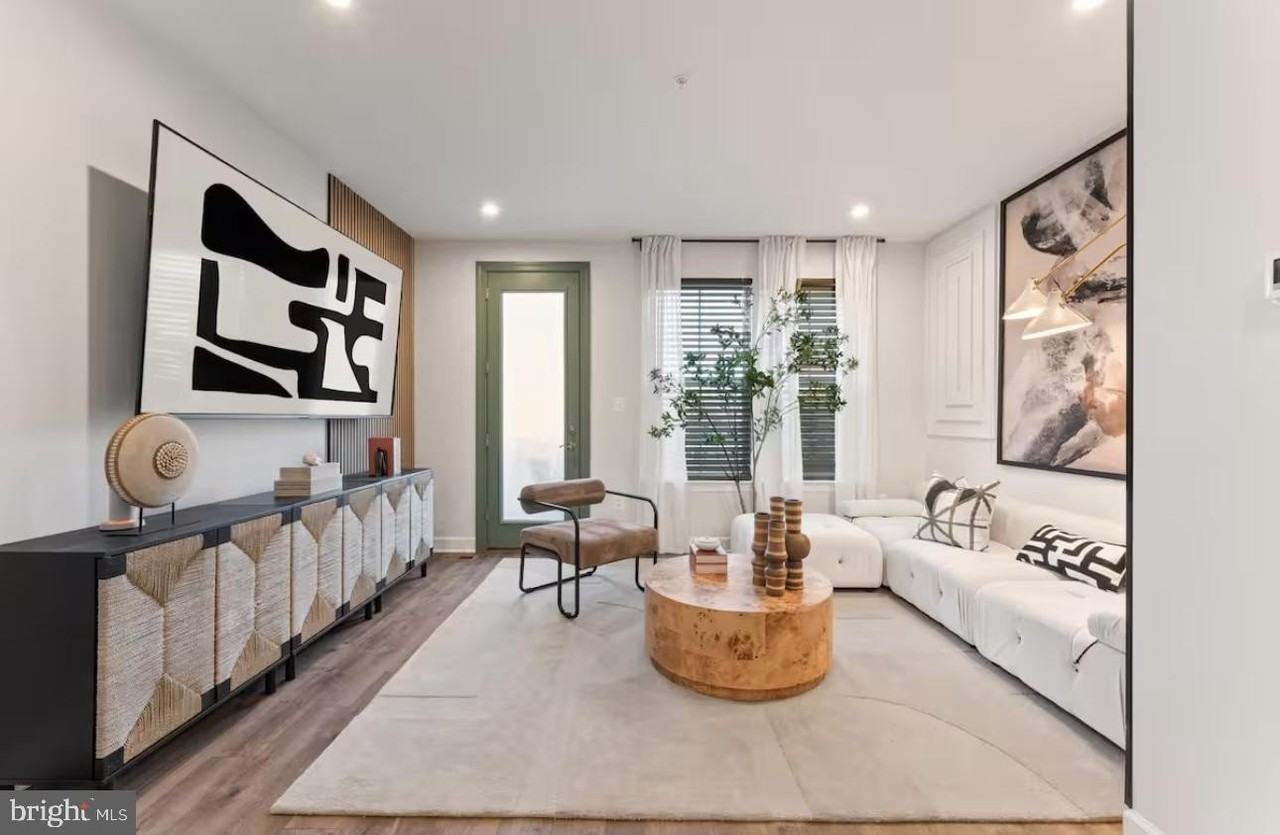 101 Capital Ct - Photo 2 of 33