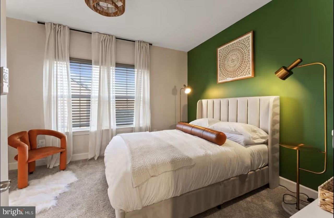 101 Capital Ct - Photo 7 of 33