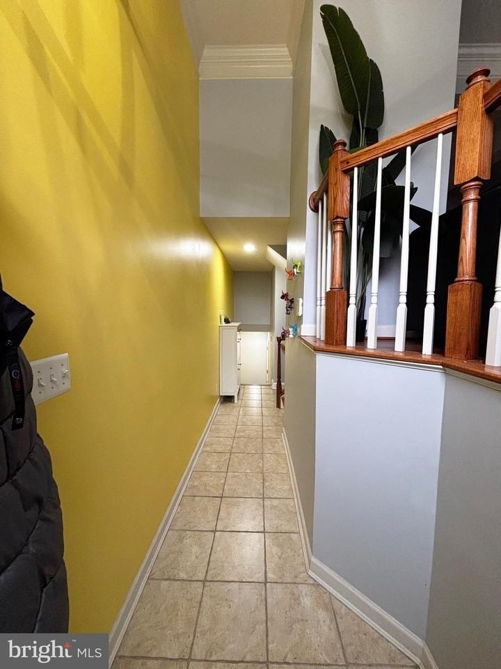 3120 King Ln - Photo 2 of 28