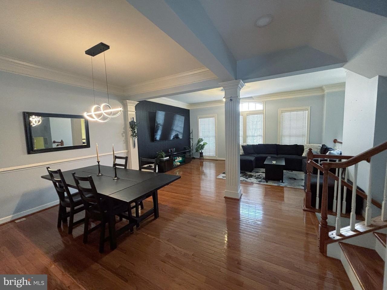 3120 King Ln - Photo 5 of 28