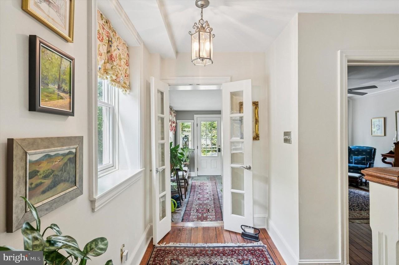 119 Francis Ave - Photo 6 of 26