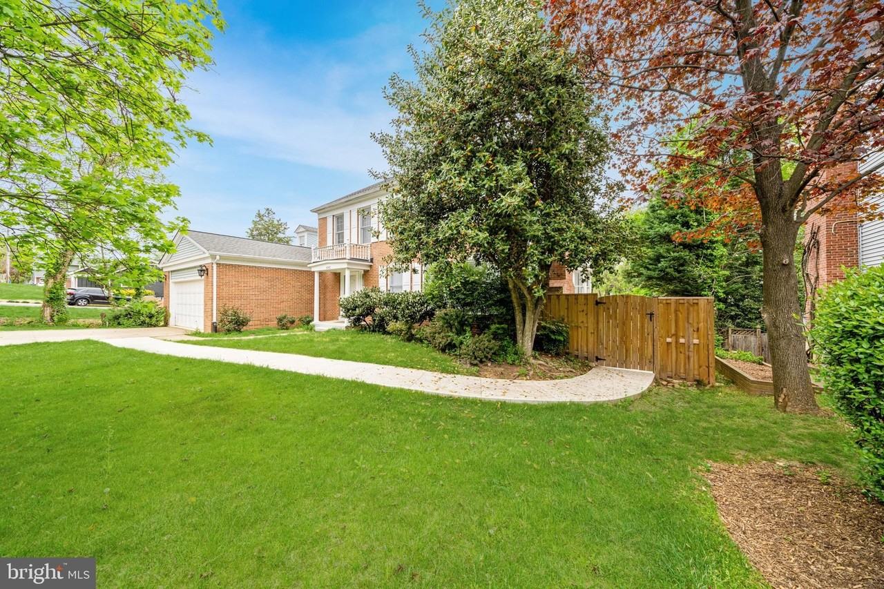 6042 Munson Hill Road - Photo 2 of 30