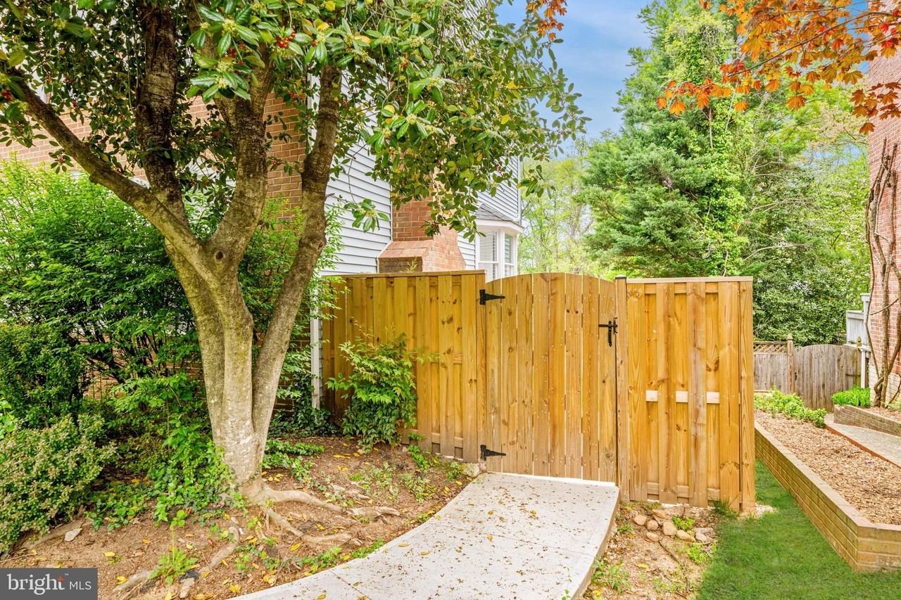 6042 Munson Hill Road - Photo 3 of 30