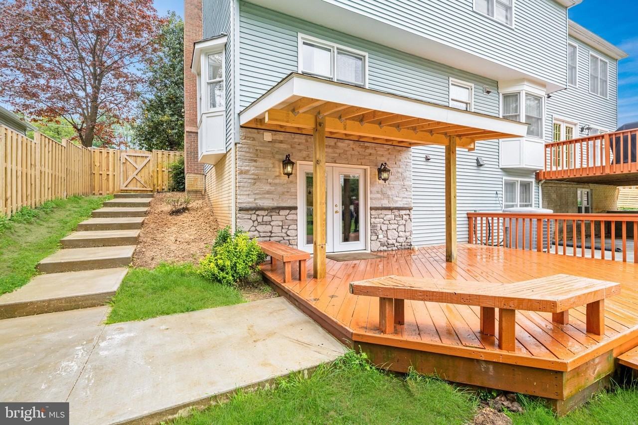 6042 Munson Hill Road - Photo 4 of 30