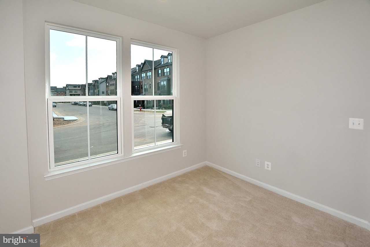 43398 Apple Orchard Sq - Photo 6 of 31