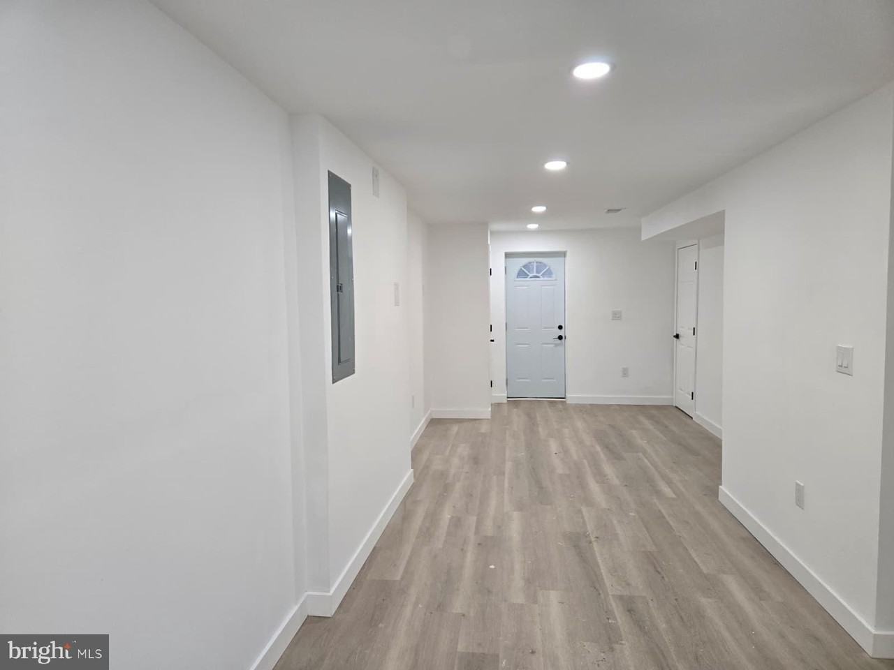 901 Redbud Lane Northeast - Photo 7 of 12