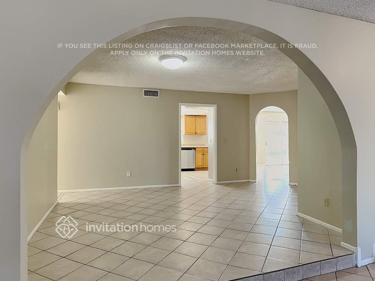 13802 N 45th Ave - Photo 6 of 20