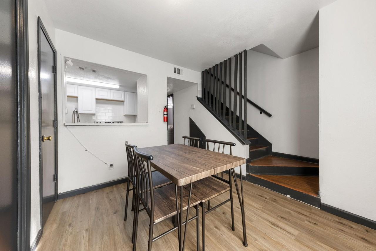 Rothington Rd - Photo 3 of 7