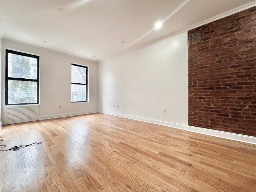 125 Sherman Avenue - Photo 6 of 10