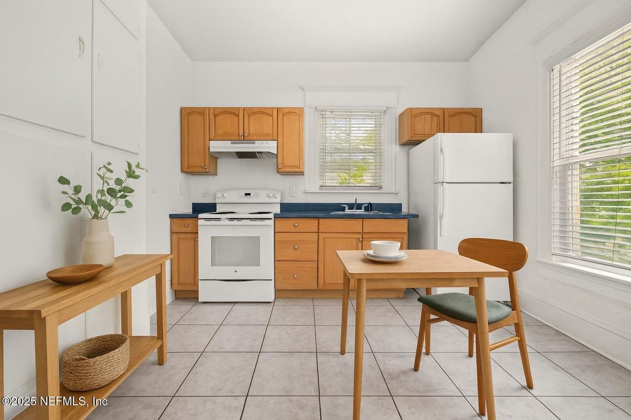 226 West 9th Street - Photo 3 of 12